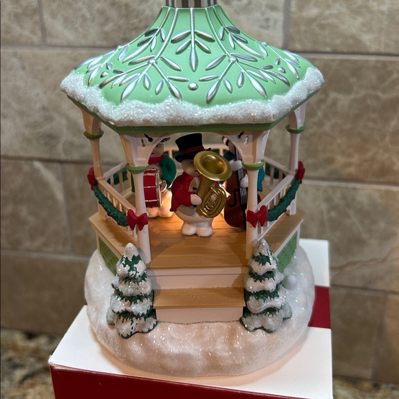 Hallmark Keepsake Ornament Club 2020 "Snowman Band" Christmas ornament. - Picture 3 of 7